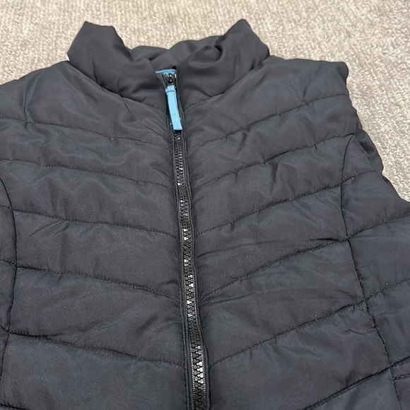 Aeropostale black vest - Picture 2 of 3